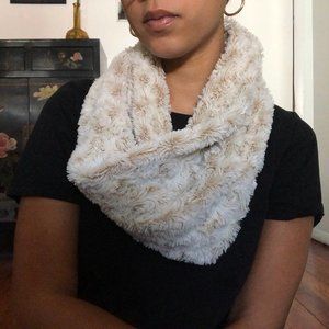 Adorable faux fur cowl~scarf~hood
